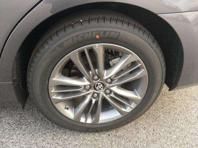 2017 Toyota Camry SE 4dr Sedan